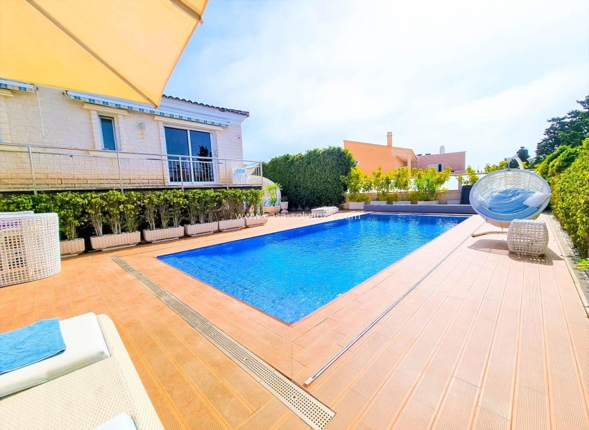Resale - Villa - Torrevieja - Torre La Mata