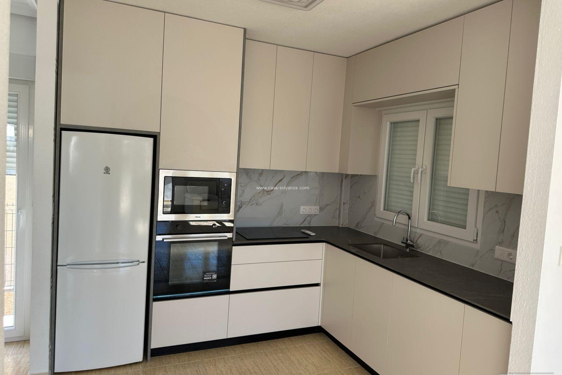 Resale - Villa - Torrevieja - VILLAMARTIN