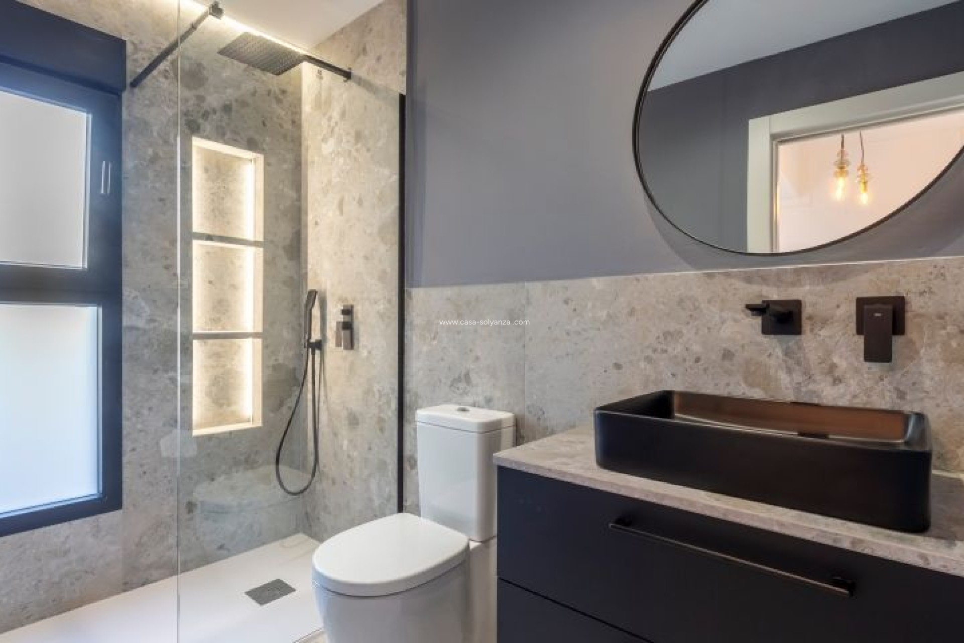 Resale - Villa - Torrevieja