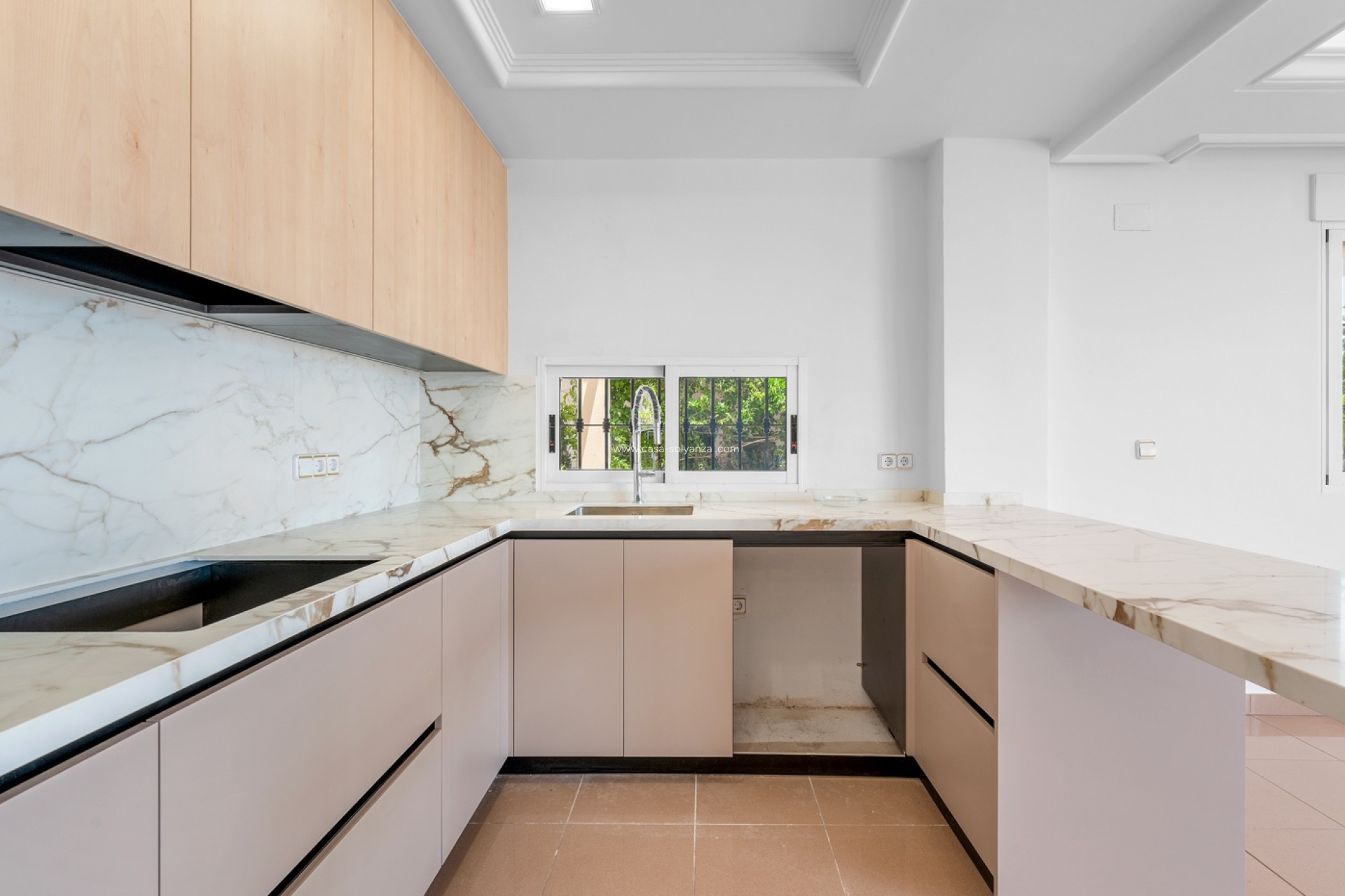 Resale - Villa - Torrevieja