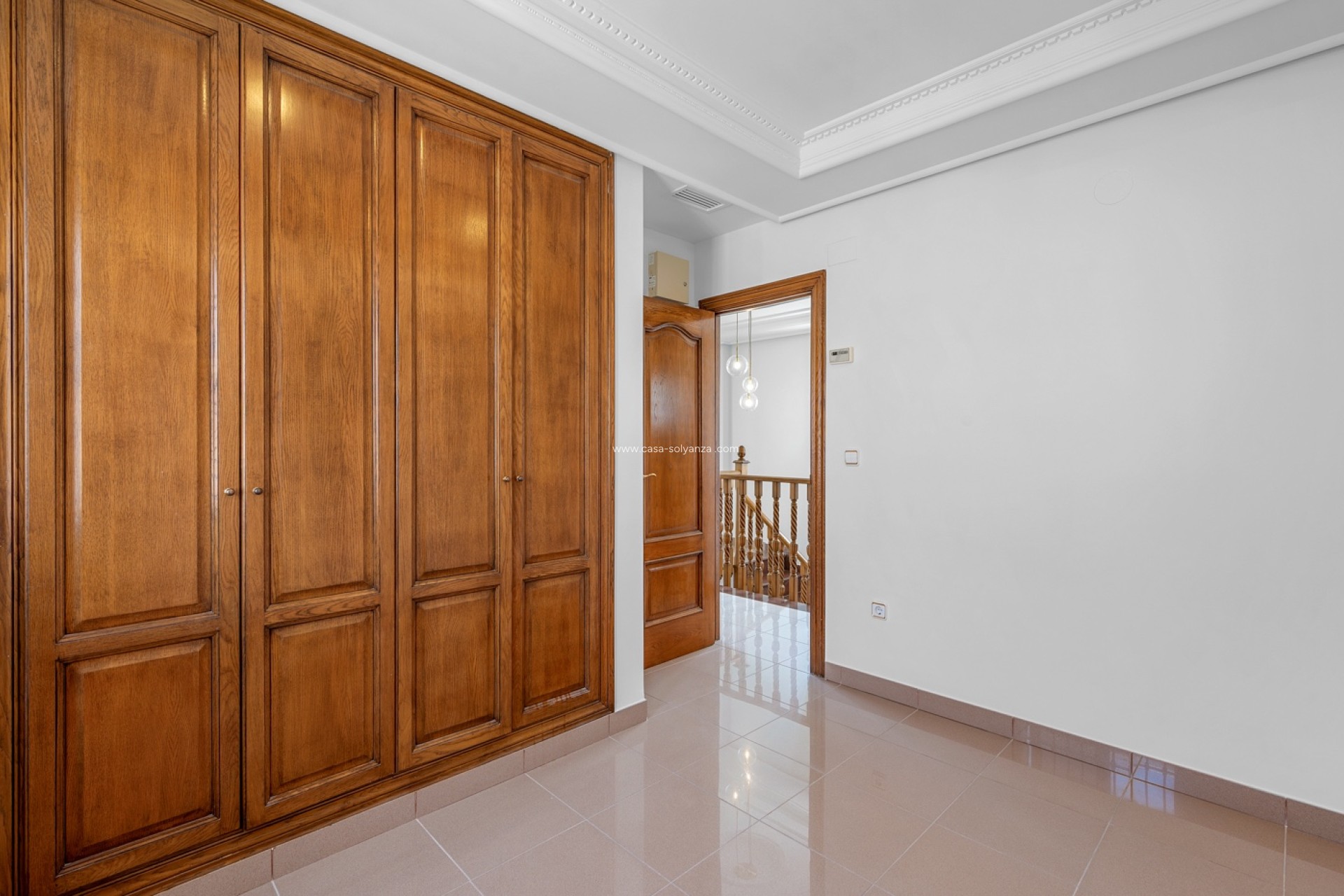 Resale - Villa - Torrevieja