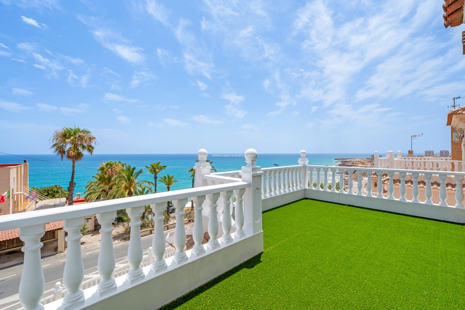 Resale - Villa - Torrevieja