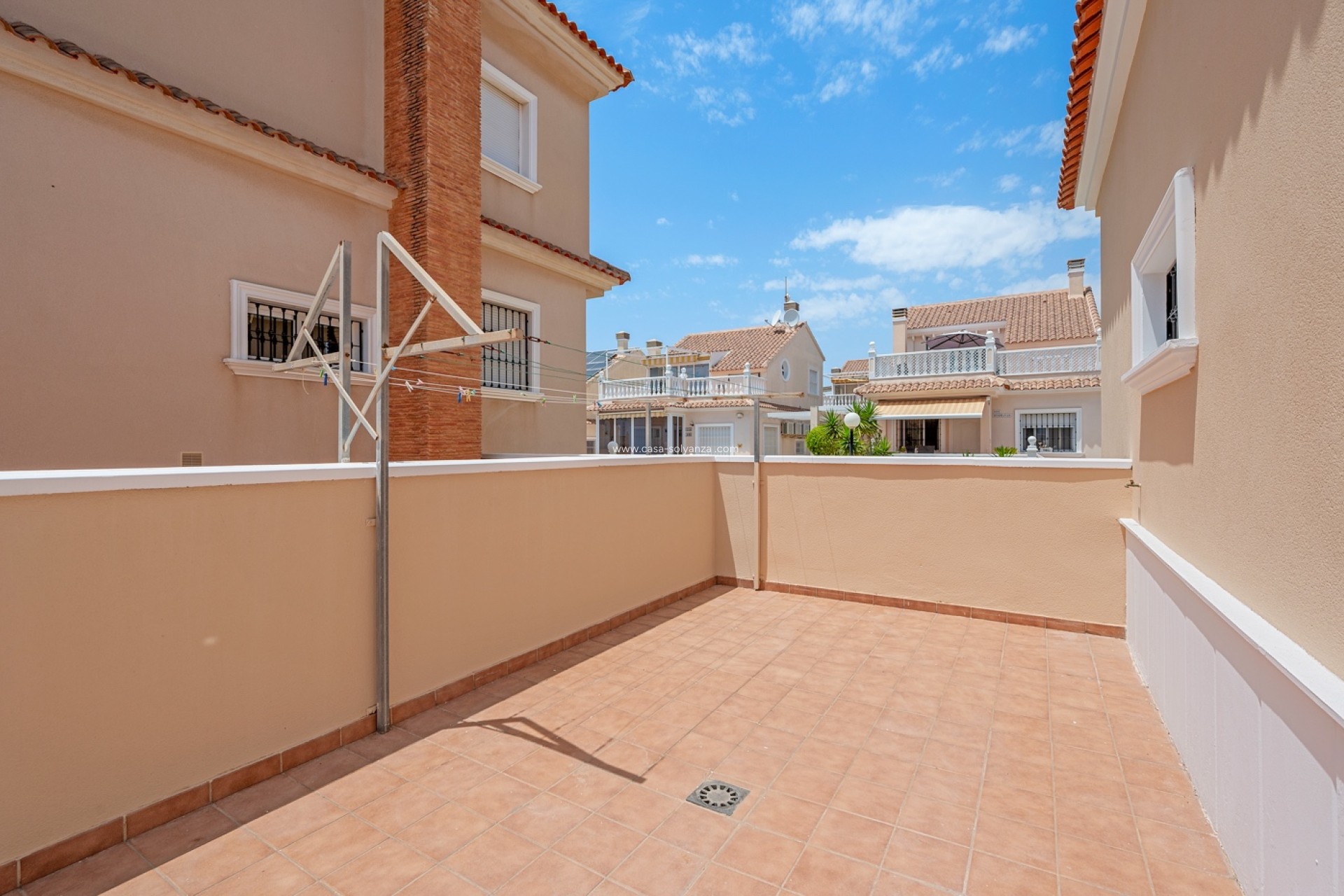 Resale - Villa - Torrevieja