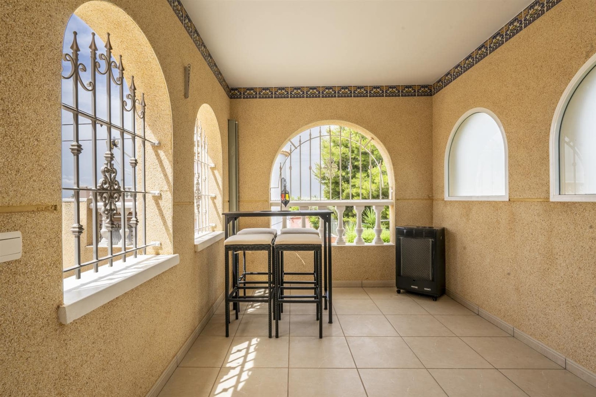Resale - Villa - Valle Del Sol - Inland