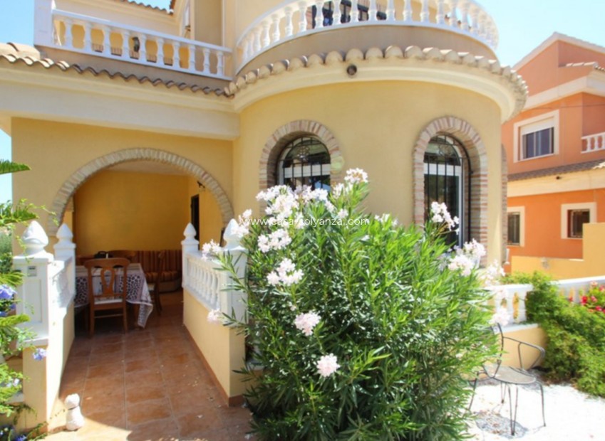Resale - Villa - Villamartin - Costa Blanca