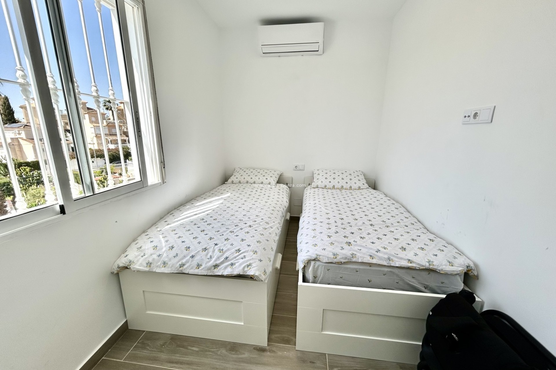 Resale - Villa - Villamartin - Costa Blanca