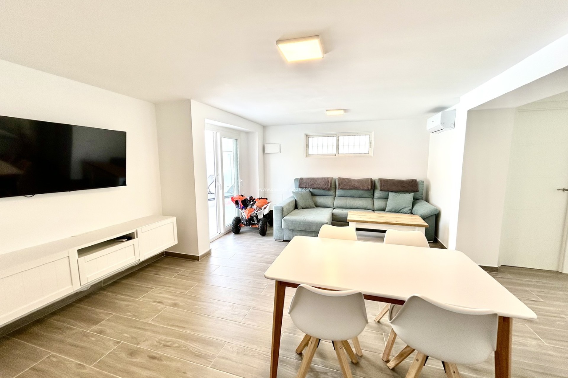 Resale - Villa - Villamartin - Costa Blanca