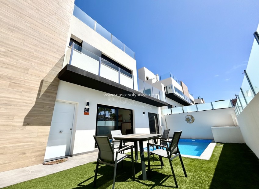 Resale - Villa - Villamartin - Costa Blanca