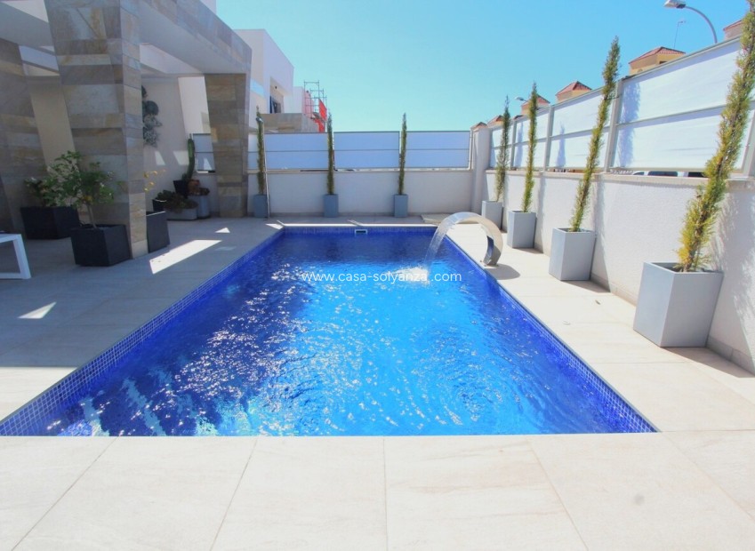 Resale - Villa - Villamartin - El Galan