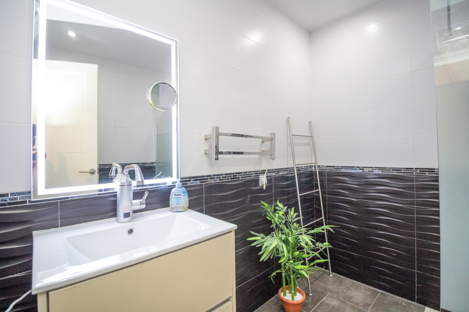 Resale - Villa - Villamartin - Fortuna