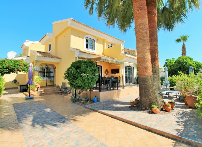 Resale - Villa - Villamartin - Los Dolses
