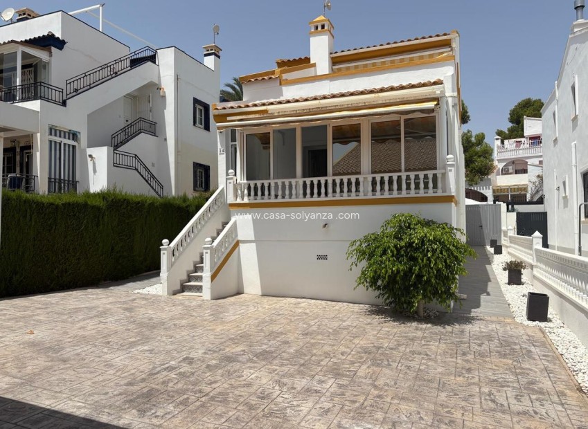 Resale - Villa - Villamartin - Los Dolses