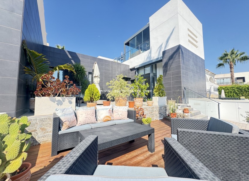 Resale - Villa - Villamartin - Villamartín