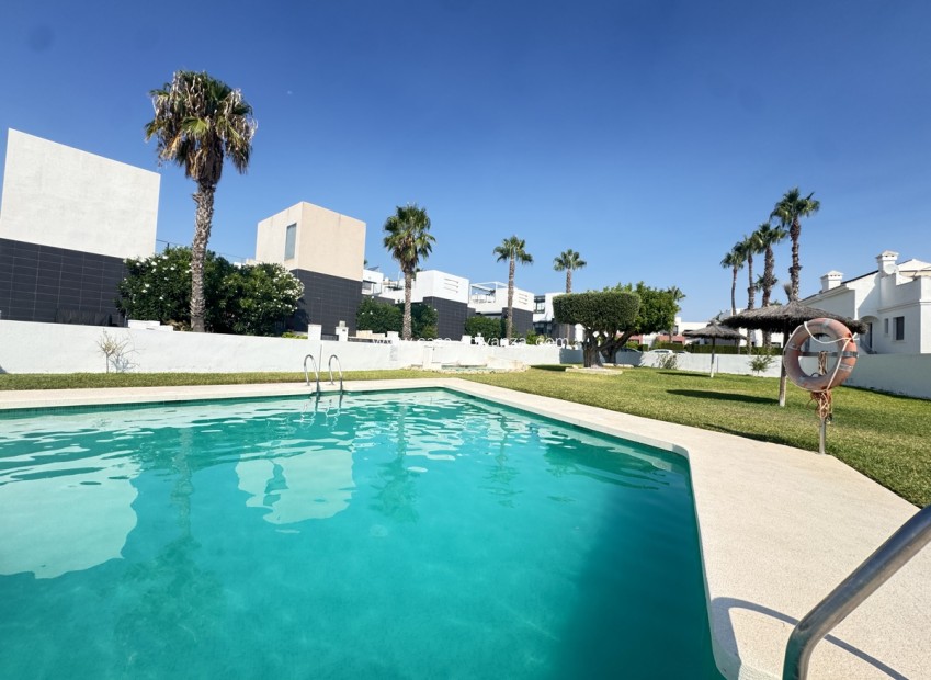 Resale - Villa - Villamartin - Villamartín
