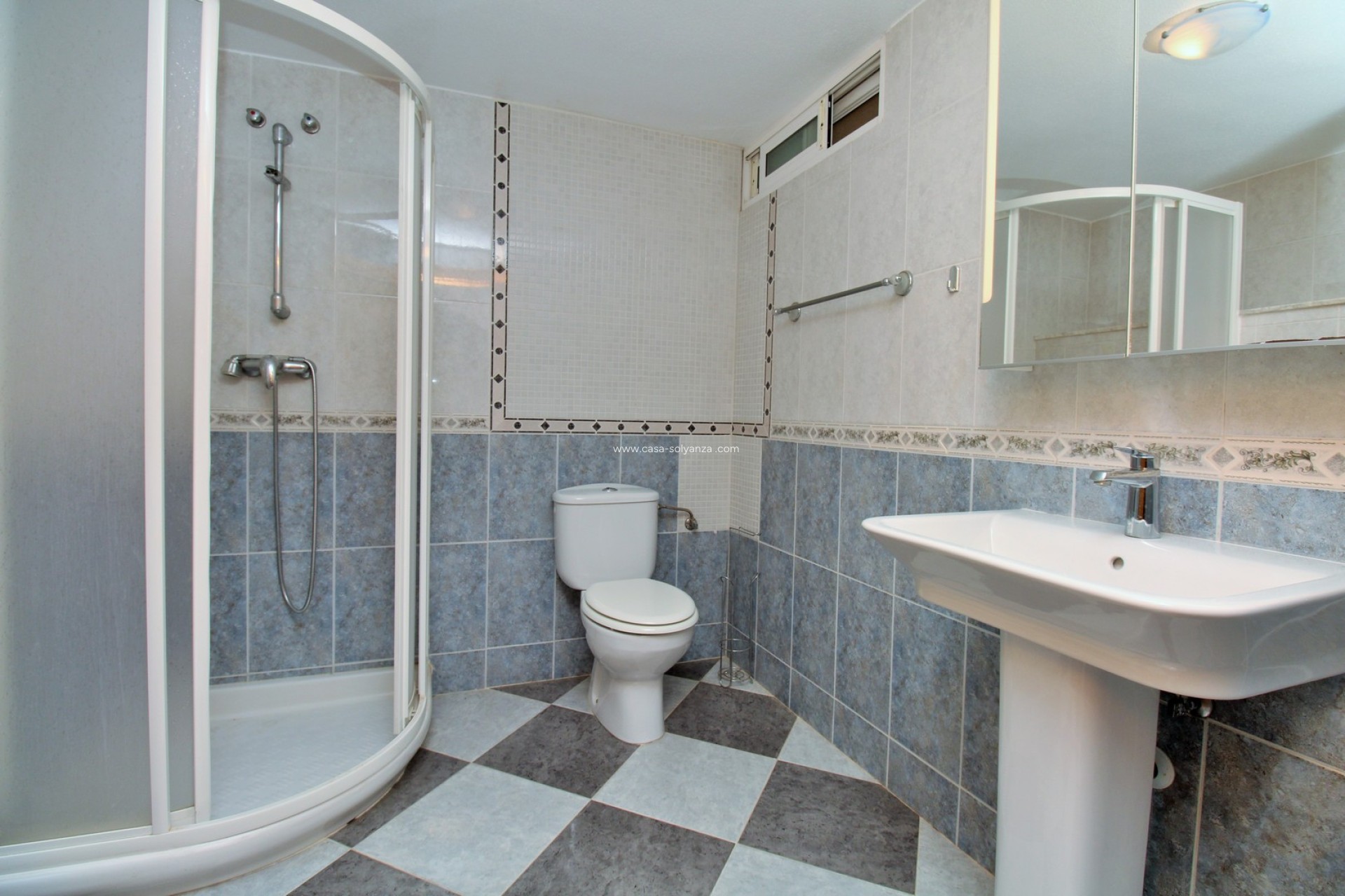 Resale - Villa - Villamartin - Villamartín