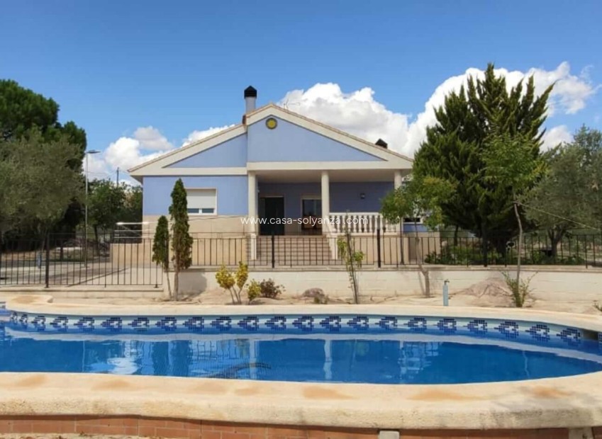 Resale - Villa - Yecla - Inland