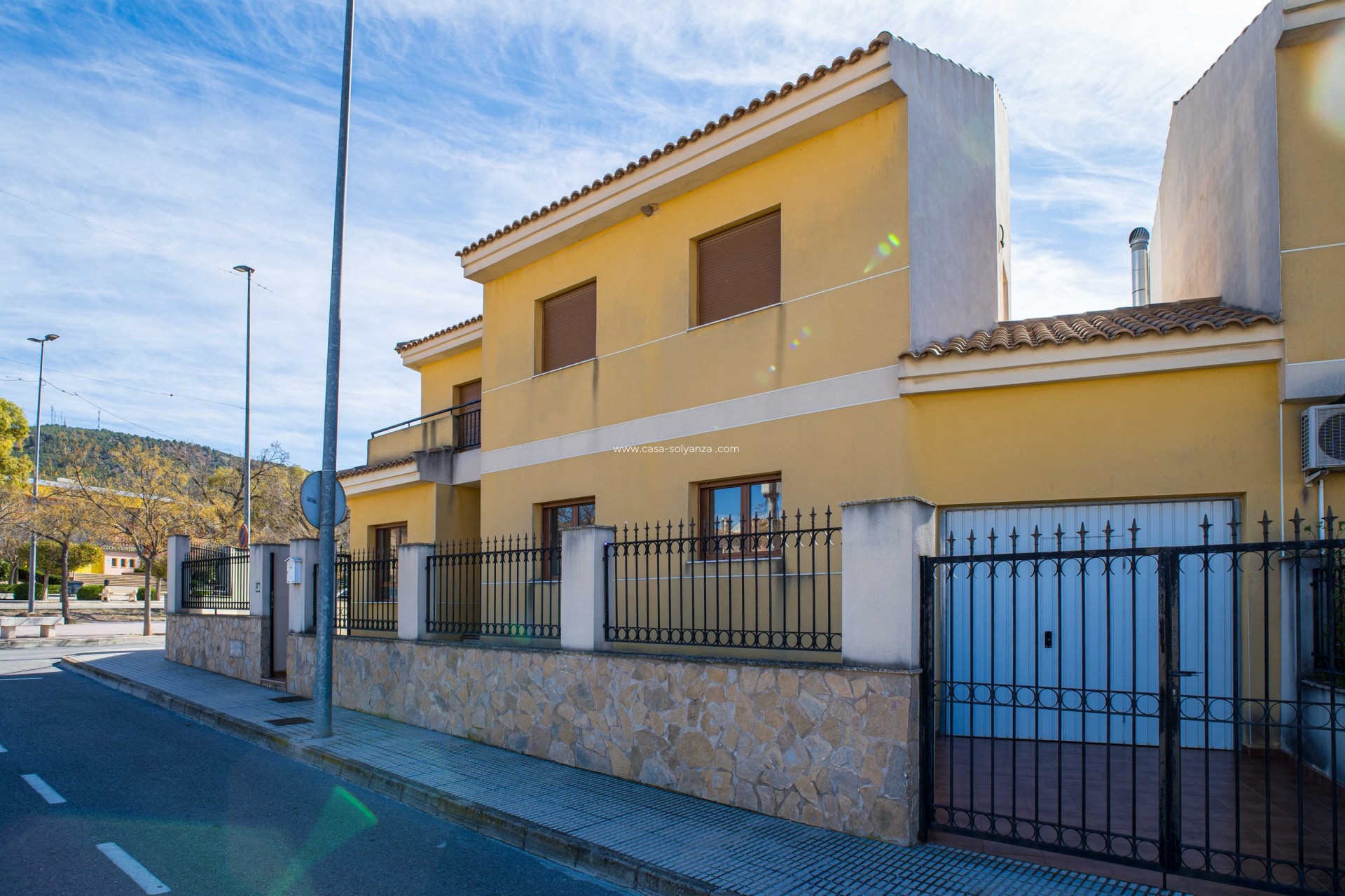 Reventa - Adosado - Pinoso - Calle Dalias 1