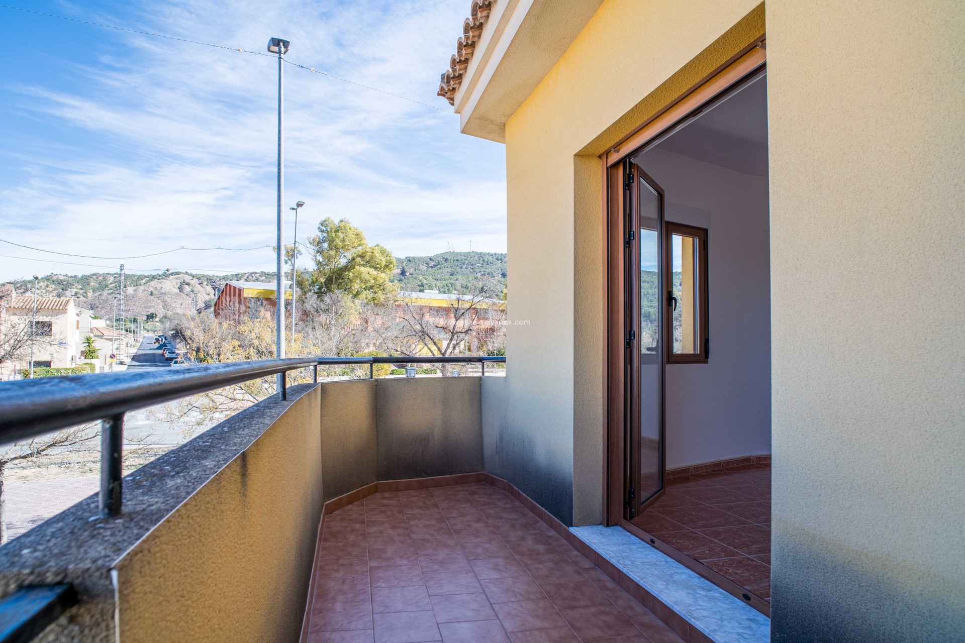 Reventa - Adosado - Pinoso - Calle Dalias 1