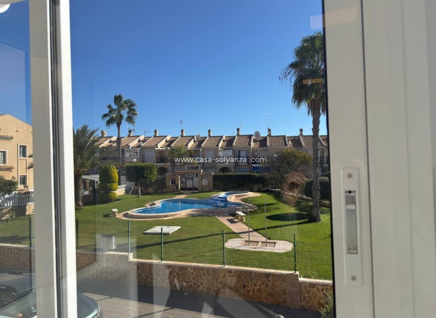 Reventa - Adosado - Torrevieja - Aguas nuevas