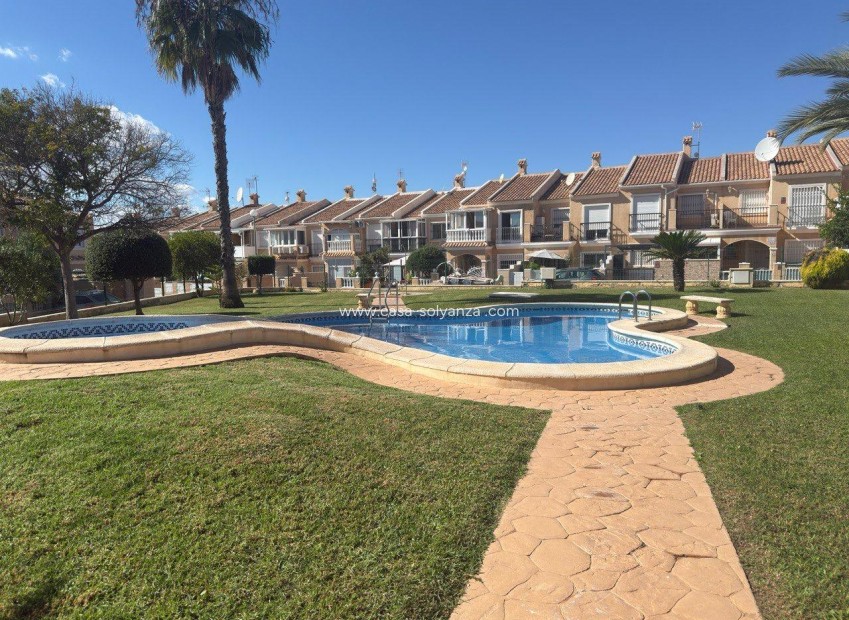 Reventa - Adosado - Torrevieja - Aguas nuevas