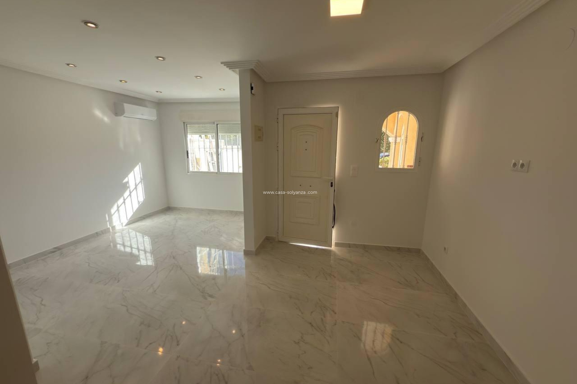 Reventa - Adosado - Torrevieja - Aguas nuevas