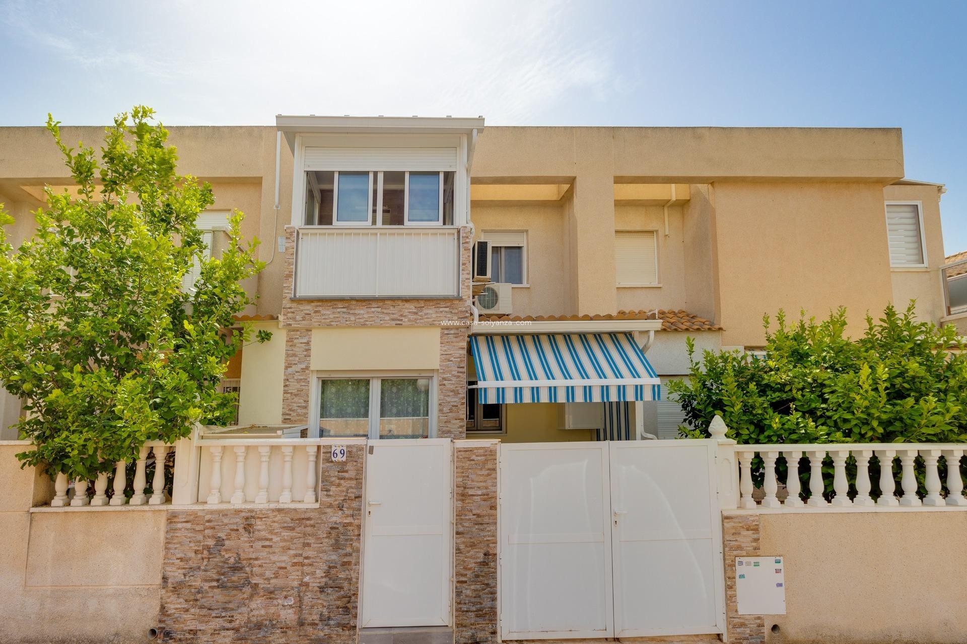 Reventa - Adosado - Torrevieja - Aguas nuevas
