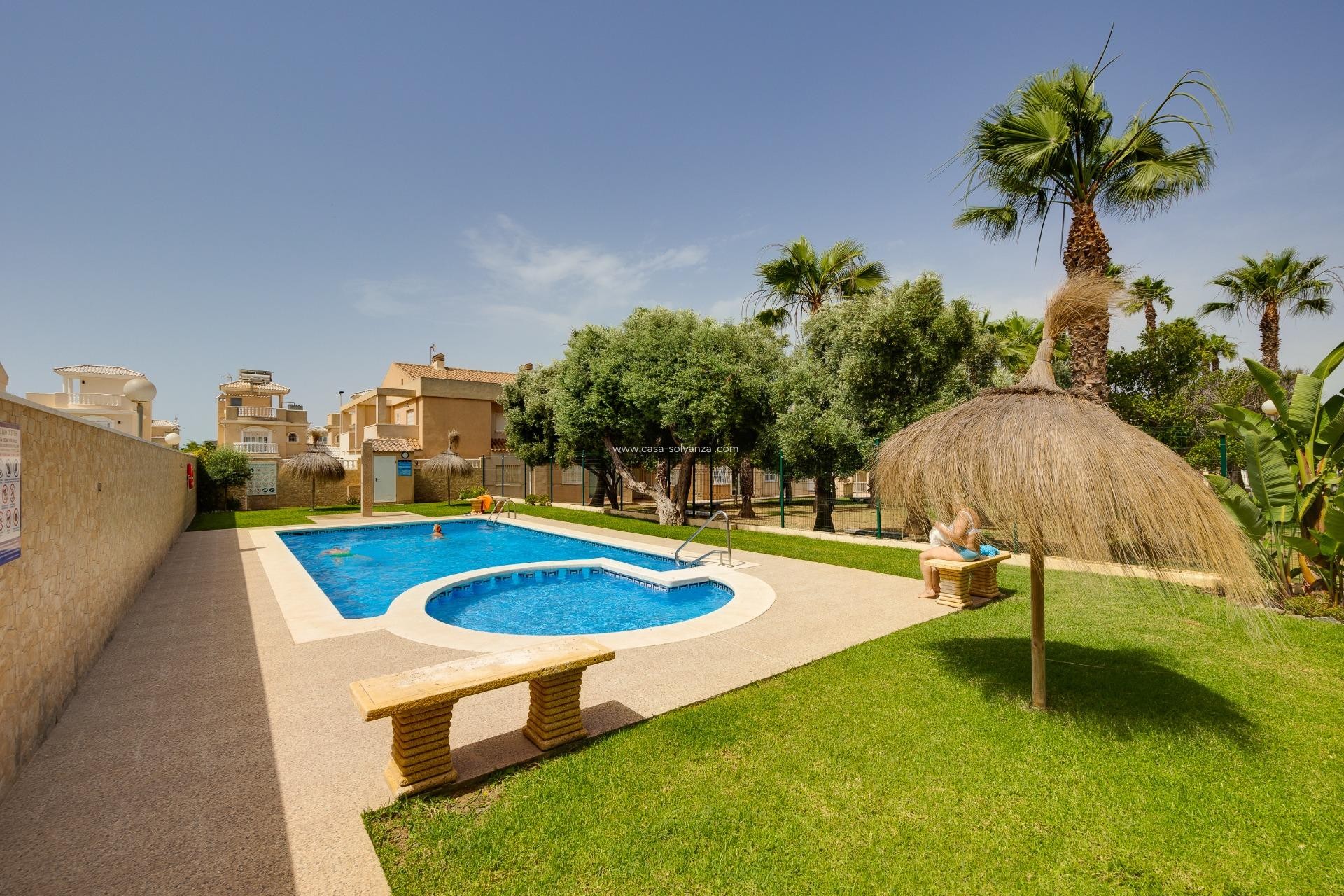 Reventa - Adosado - Torrevieja - Aguas nuevas