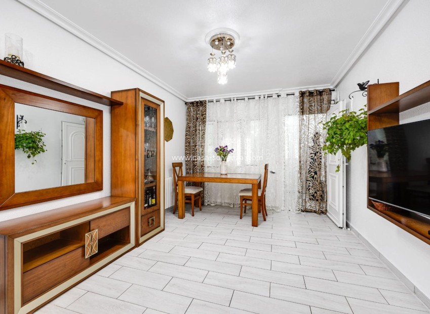 Reventa - Adosado - Torrevieja - Calas Blanca