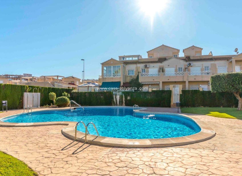 Reventa - Adosado - Torrevieja - Nueva Torrevieja