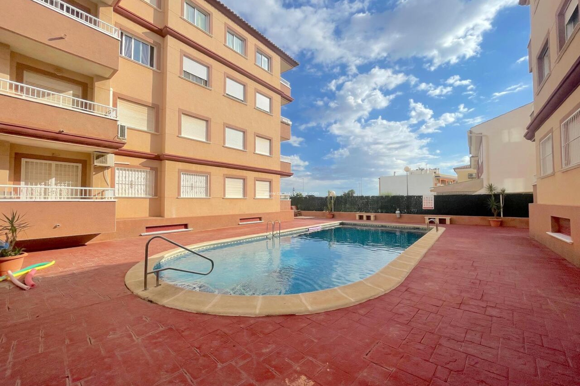 Reventa - Apartamento / piso - Algorfa