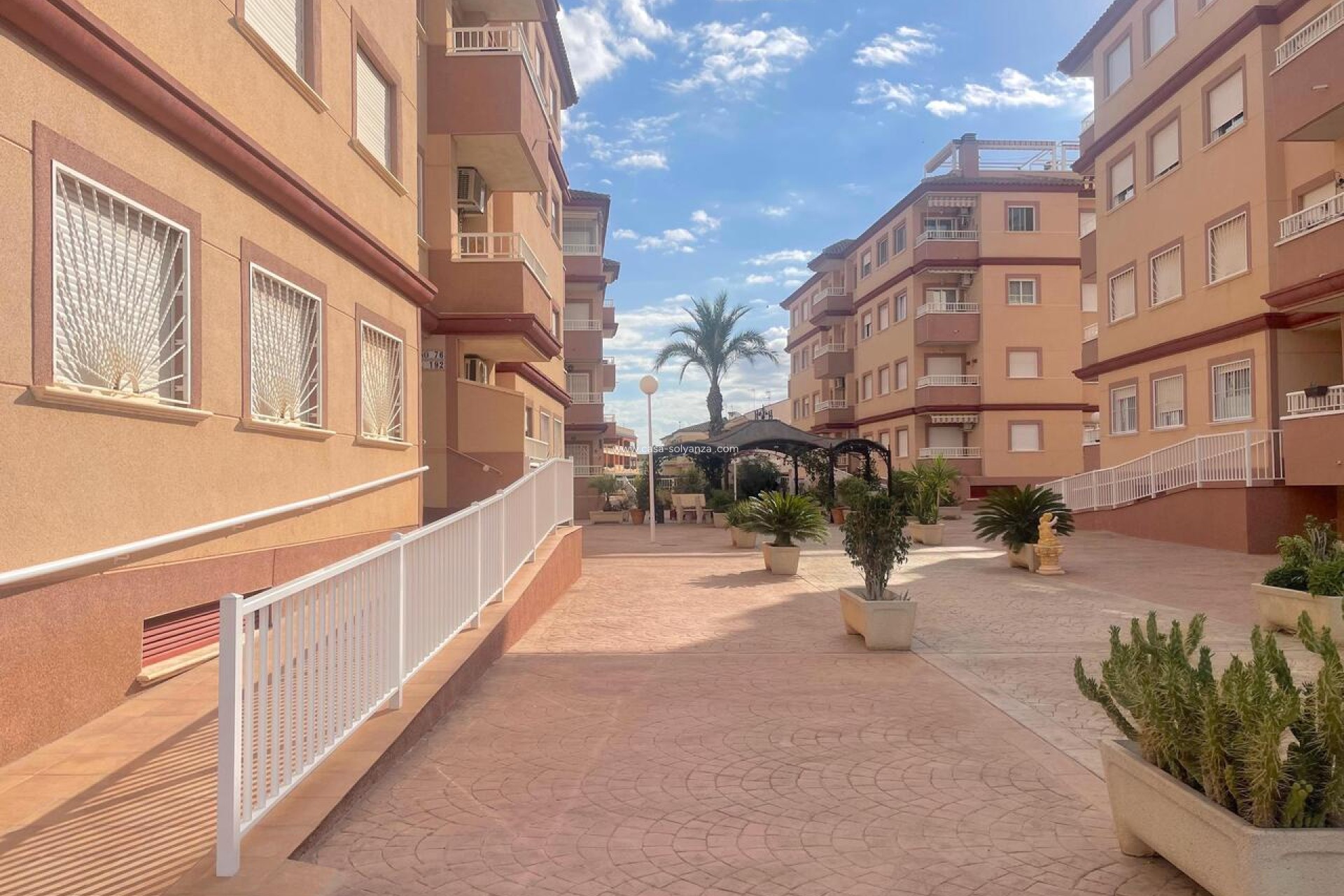 Reventa - Apartamento / piso - Algorfa