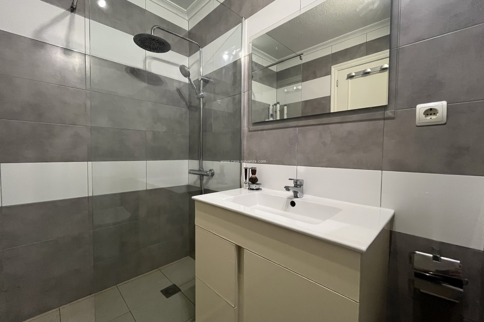 Reventa - Apartamento / piso - Algorfa