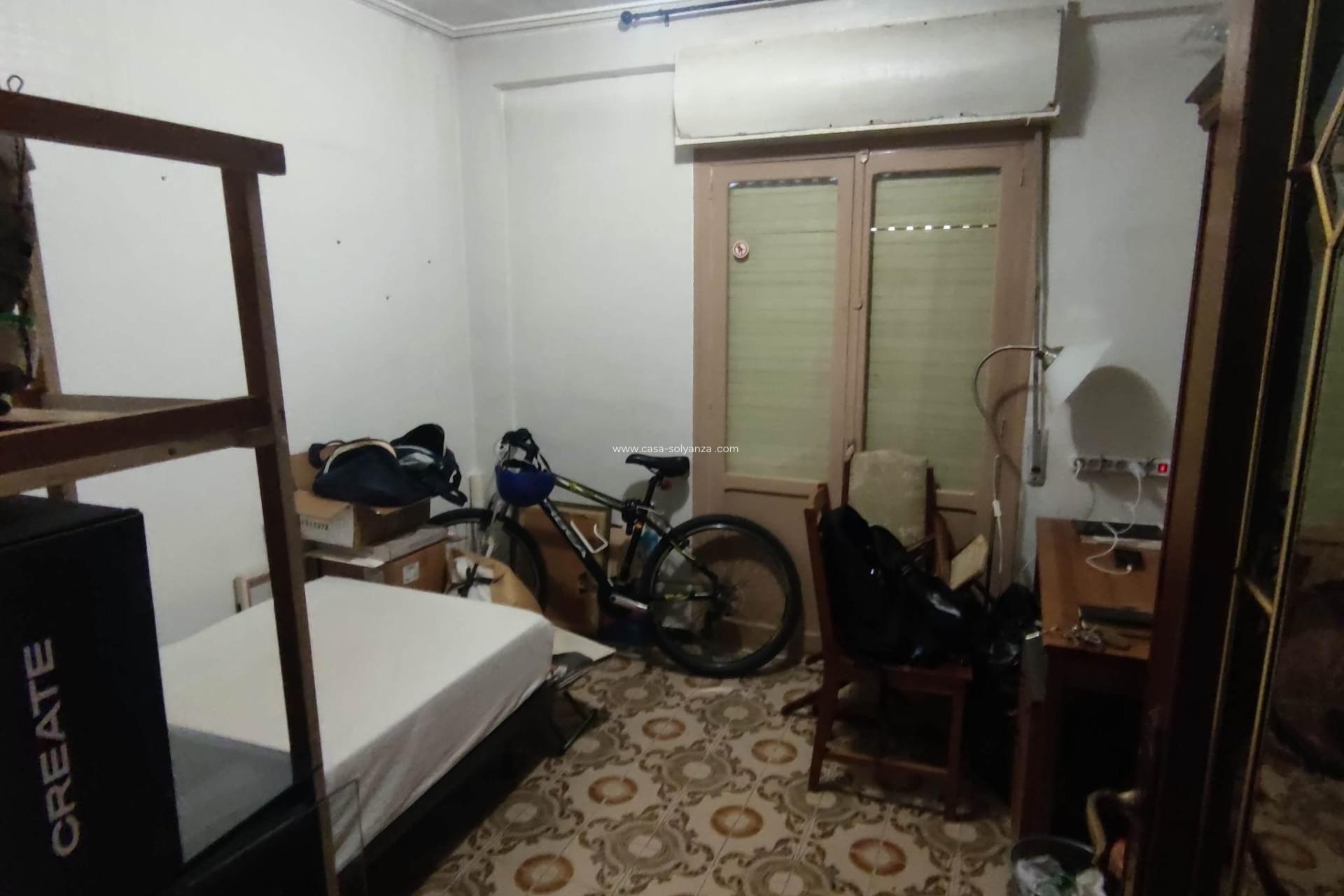 Reventa - Apartamento / piso - Cox - Comunidad Valenciana