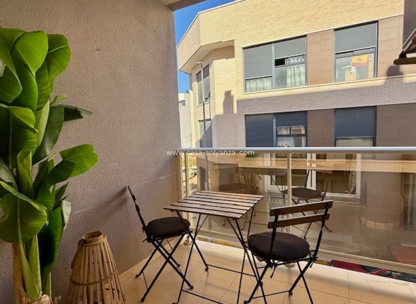 Reventa - Apartamento / piso - Formentera de Segura - Costa Blanca