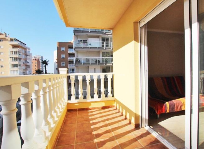 Reventa - Apartamento / piso - Guardamar del Segura - Puerto Deportivo