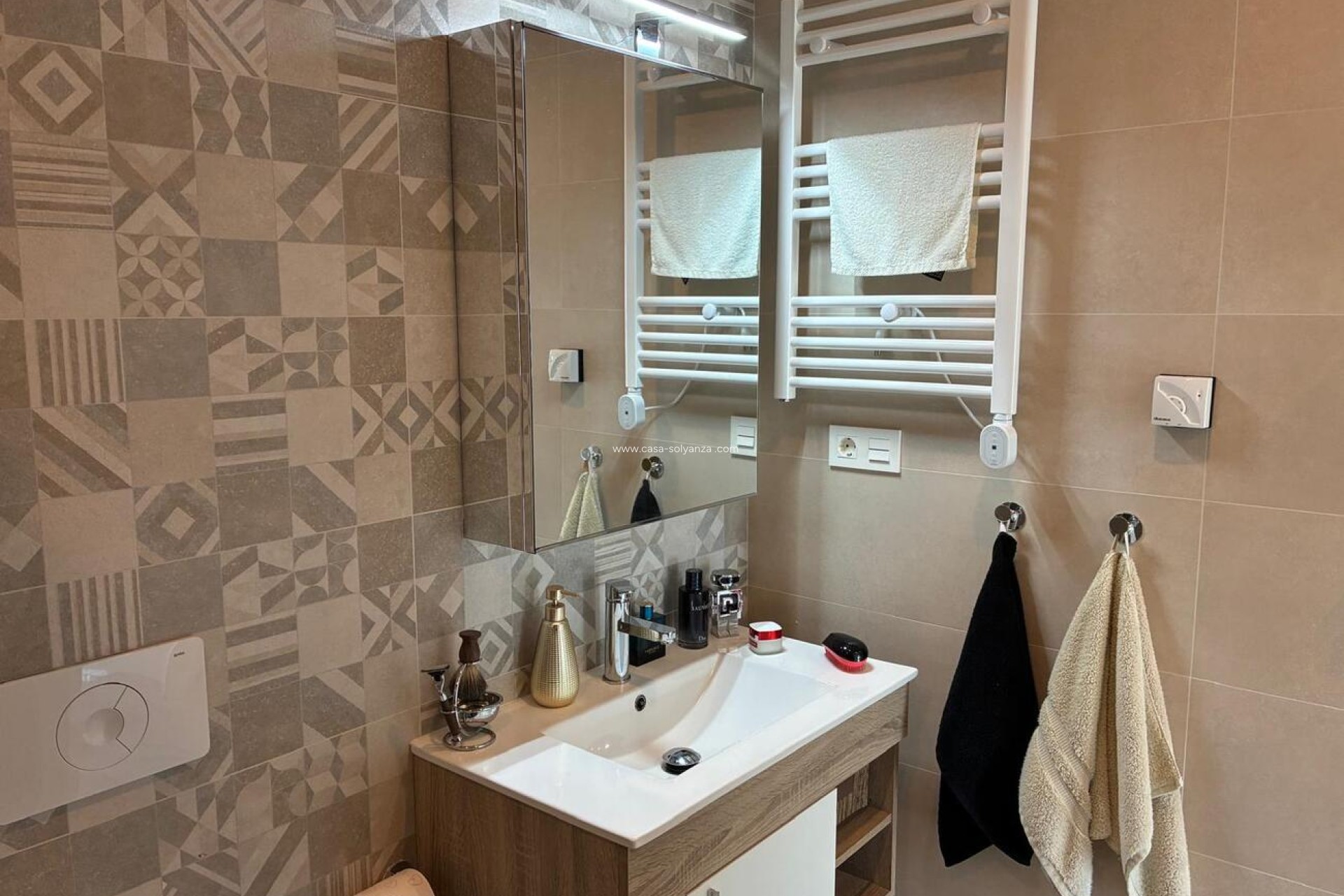 Reventa - Apartamento / piso - Los Almendros (Orihuela-Costa) - Costa Blanca