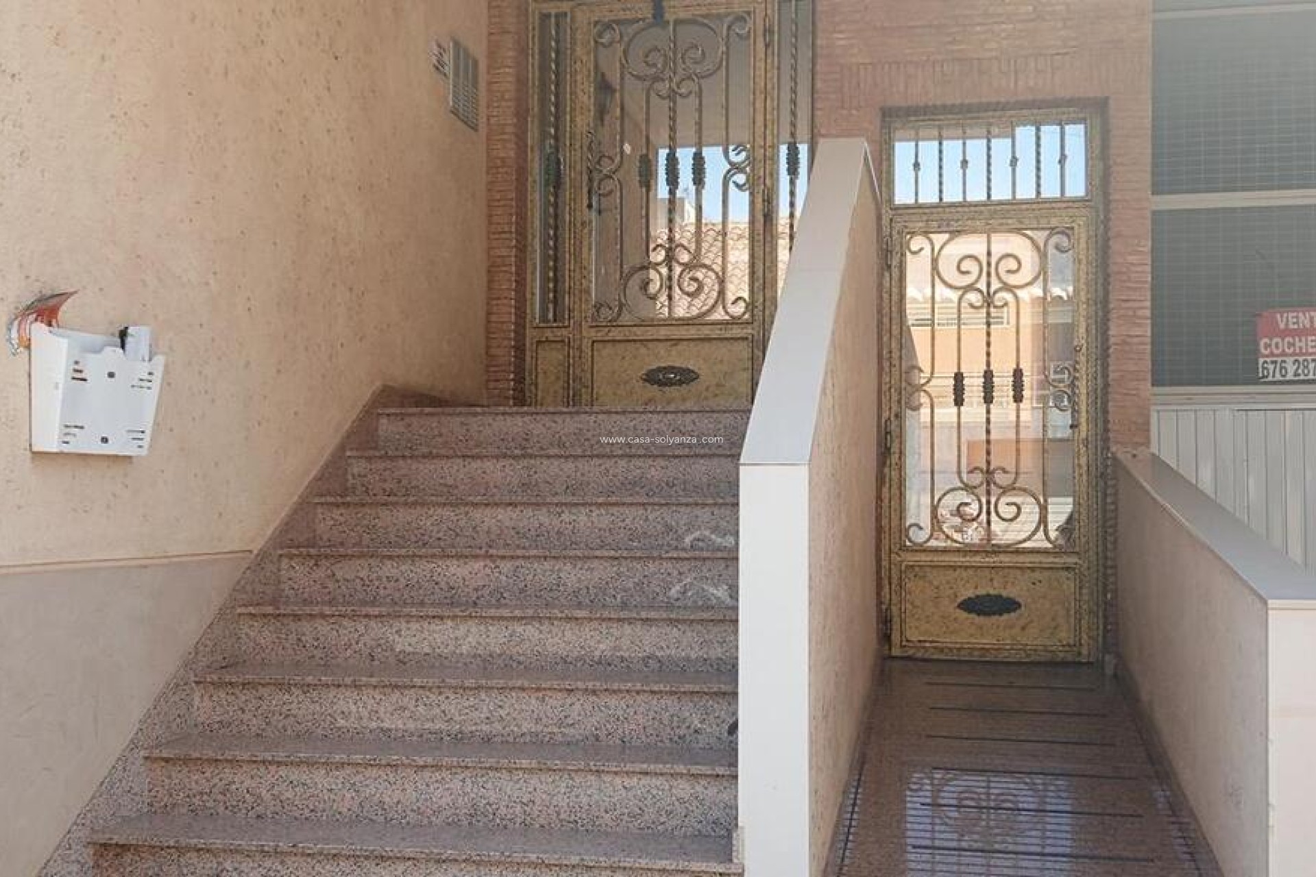 Reventa - Apartamento / piso - Los Montesinos - PUEBLO CENTRO