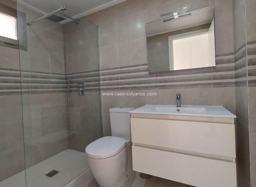 Reventa - Apartamento / piso - ORIHUELA COSTA - VILLAMARTÍN