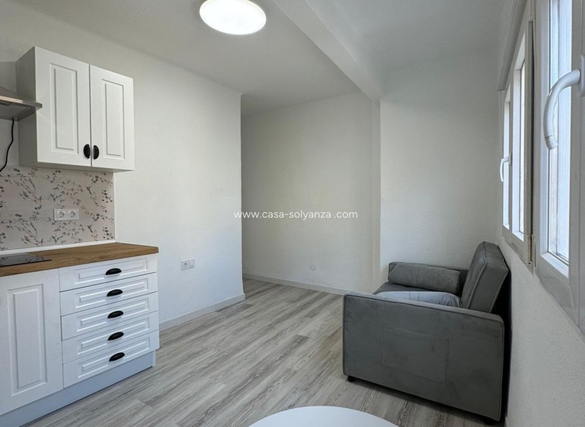 Reventa - Apartamento / piso - Orihuela - Orihuela Ciudad