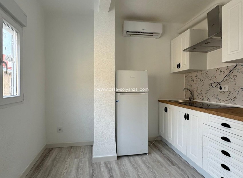 Reventa - Apartamento / piso - Orihuela - Orihuela Ciudad