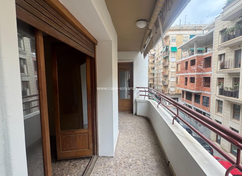 Reventa - Apartamento / piso - Orihuela - Zona Centro