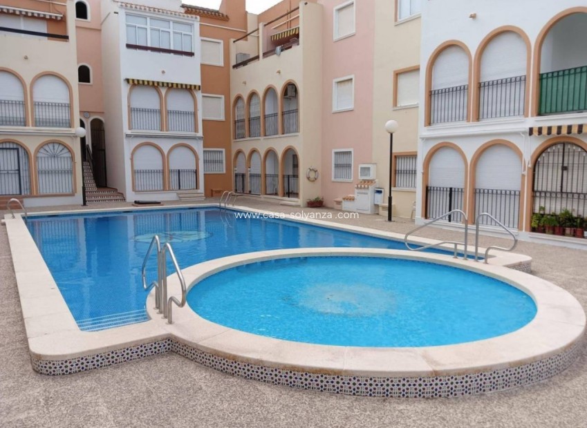 Reventa - Apartamento / piso - Playa De Los Naufragos - Costa Blanca