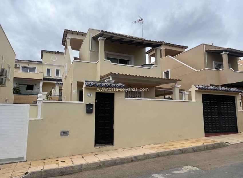 Reventa - Apartamento / piso - San Miguel de Salinas - Las Filipinas