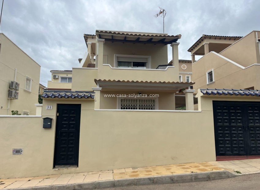 Reventa - Apartamento / piso - San Miguel de Salinas - Las Filipinas