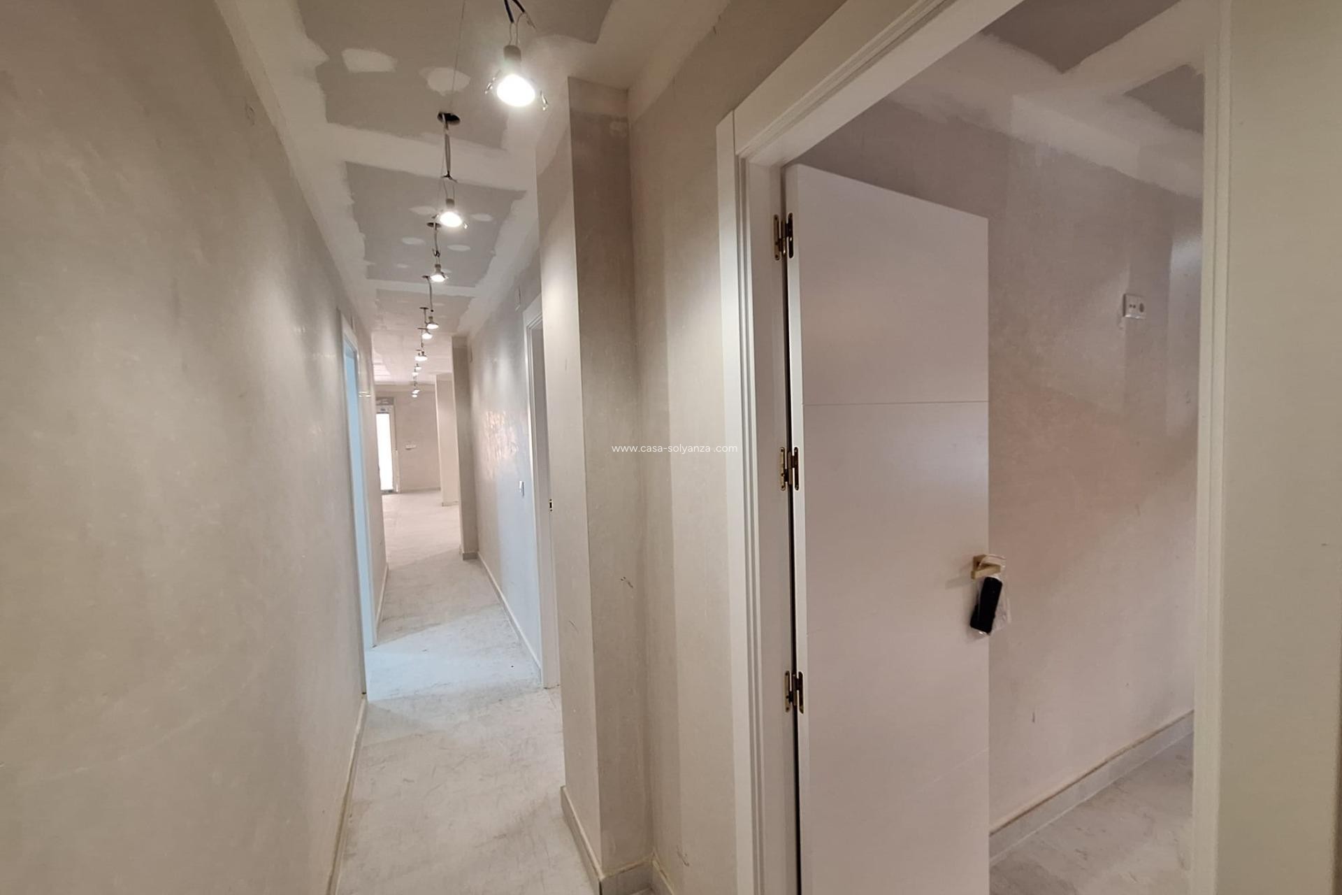 Reventa - Apartamento / piso - Torrevieja - Acequion