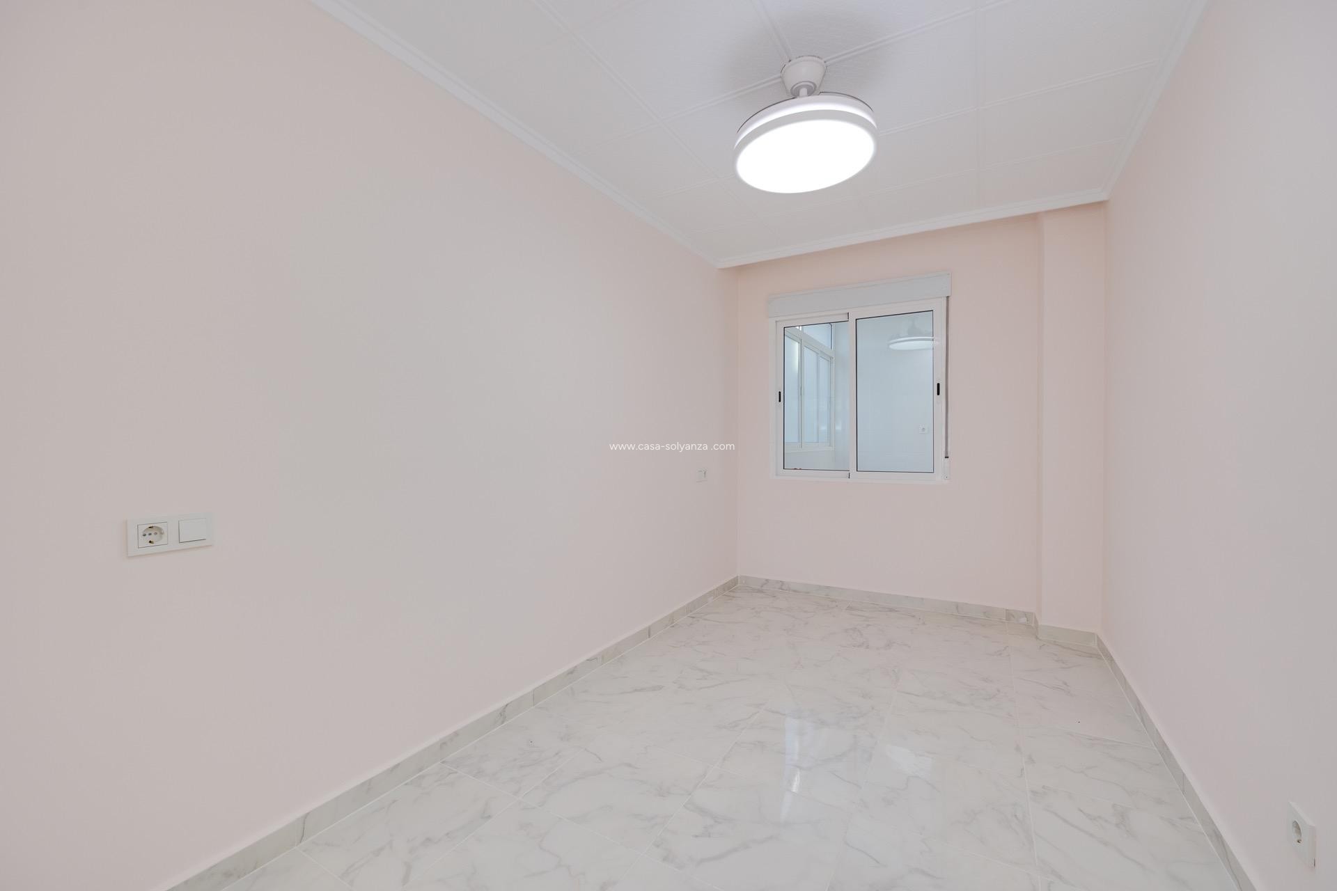 Reventa - Apartamento / piso - Torrevieja - Acequion