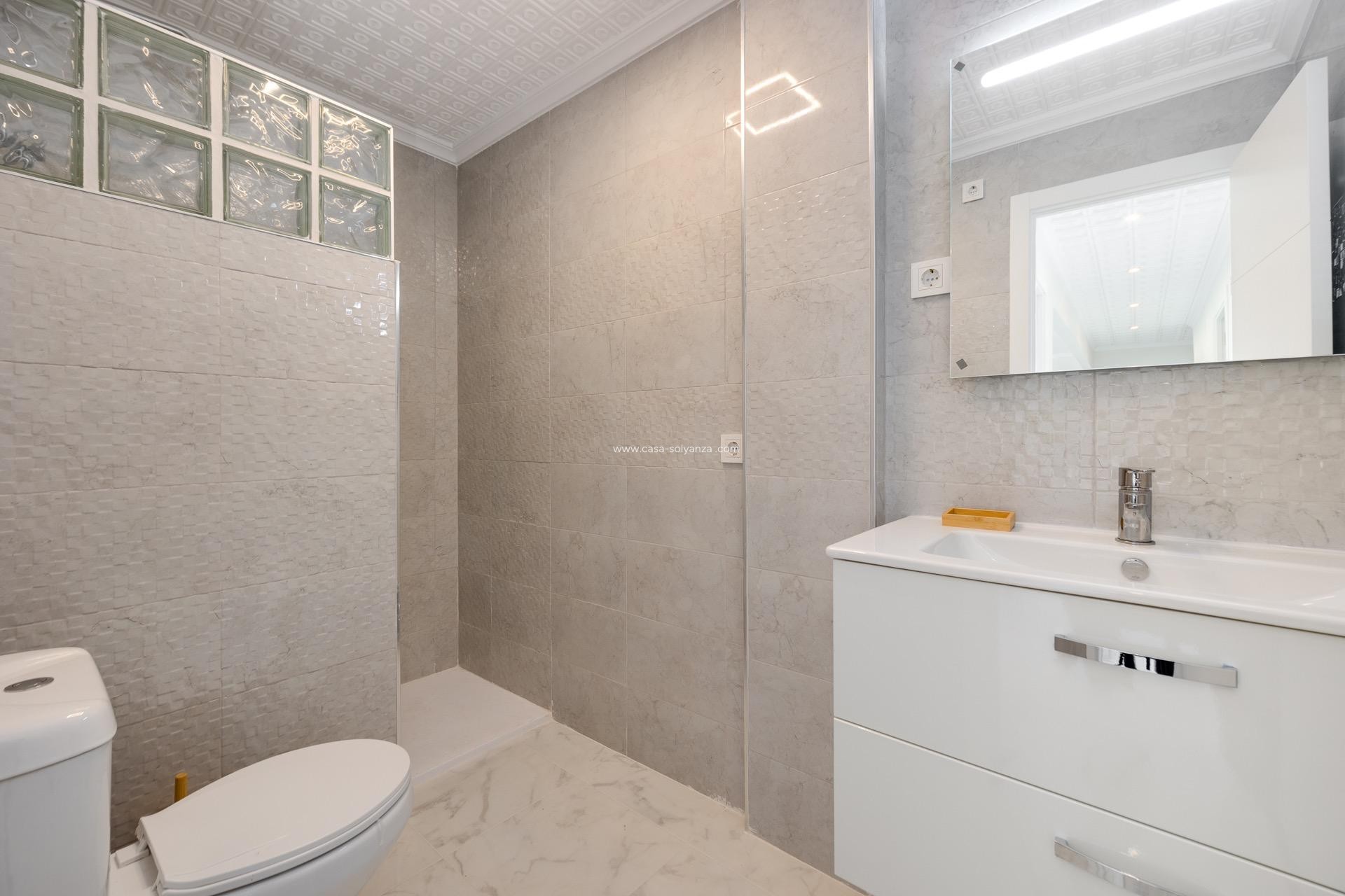 Reventa - Apartamento / piso - Torrevieja - Acequion