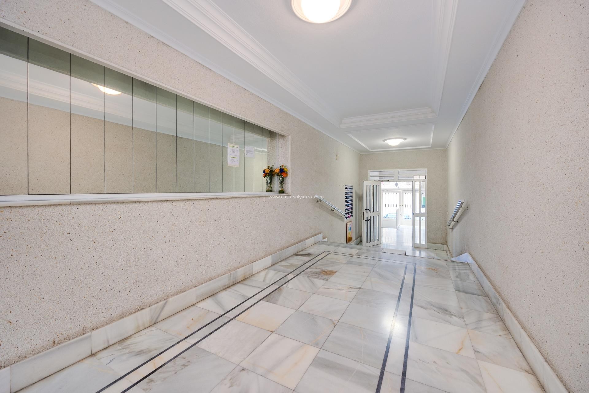 Reventa - Apartamento / piso - Torrevieja - Acequion