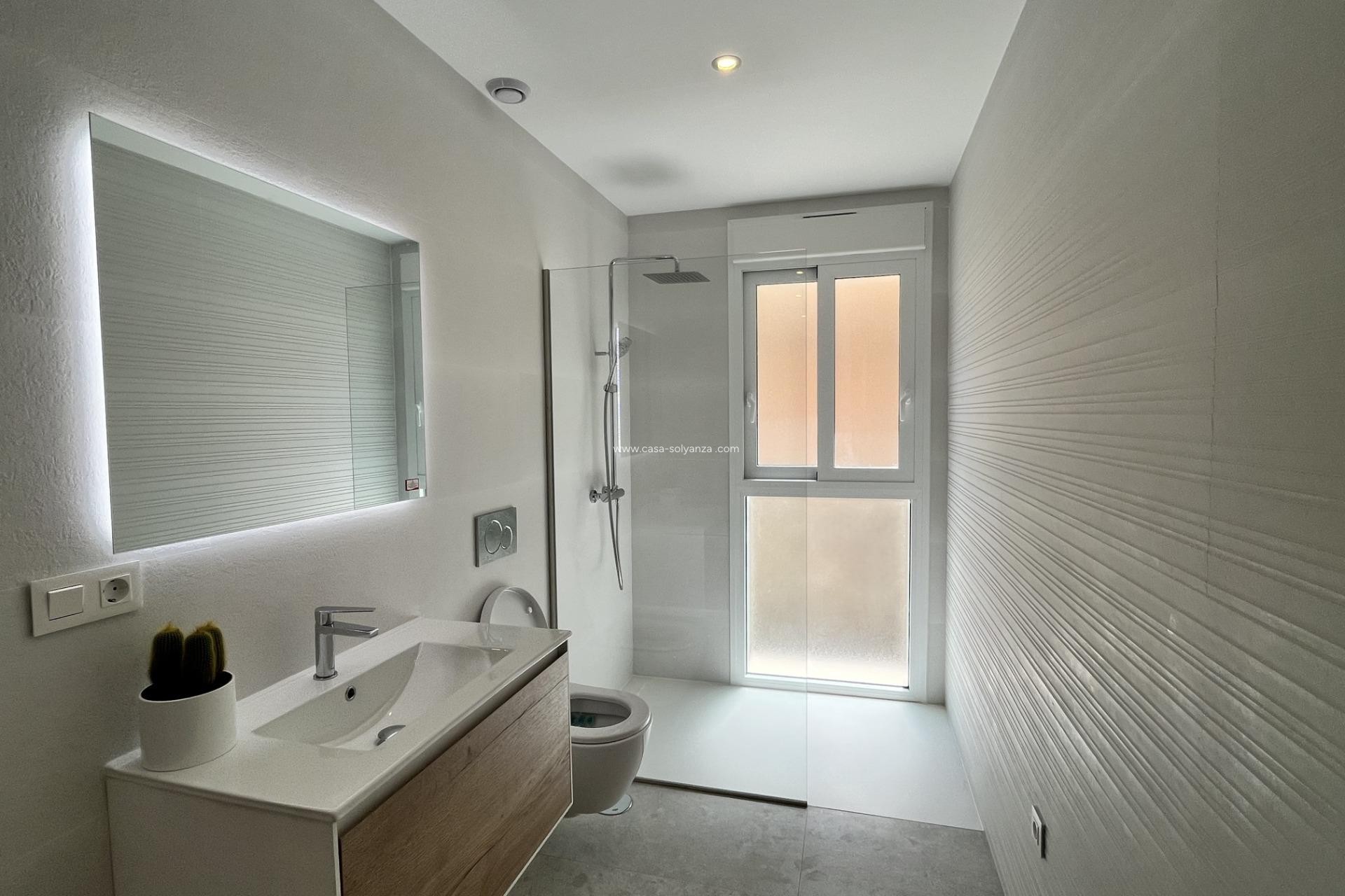 Reventa - Apartamento / piso - Torrevieja - Aguas nuevas