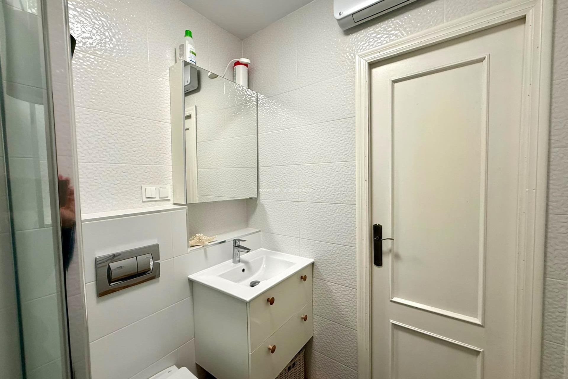 Reventa - Apartamento / piso - Torrevieja - Calas Blanca